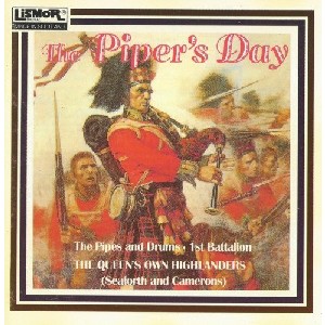 Queen's Own Highlanders - Piper's Day